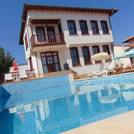 Hotel Dvata Brjasta Family 2*