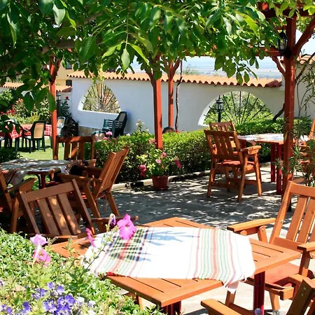 Dvata Brjasta Family Hotel 2*